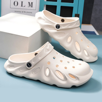 Mens hole shoes summer slippers mens trendy outdoor wear 2021 new trend non-slip couple two wear Baotou sandals