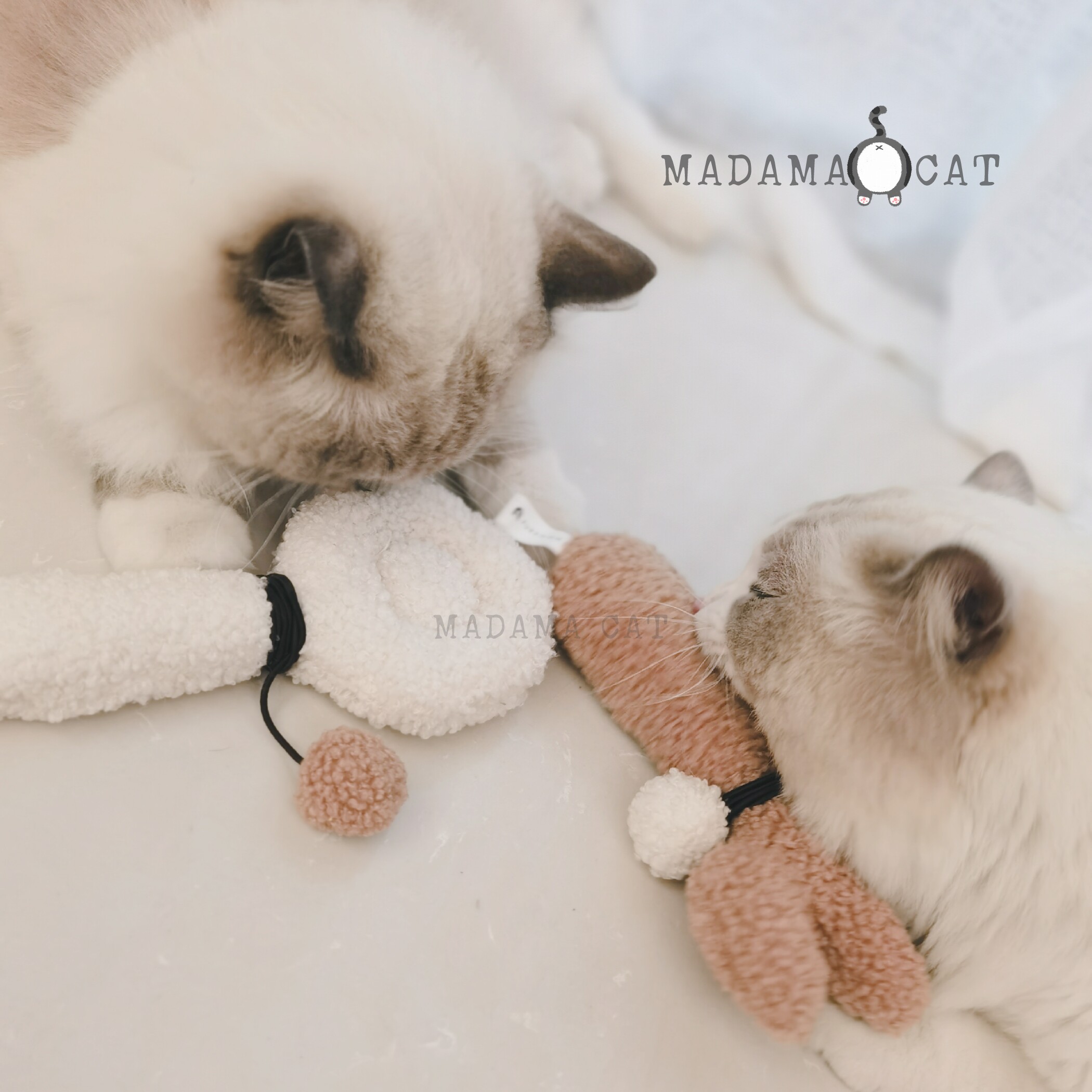 PURROOM plush fork spoons cat mint holding pillows can be used when teasing a cat's kitty companion toy