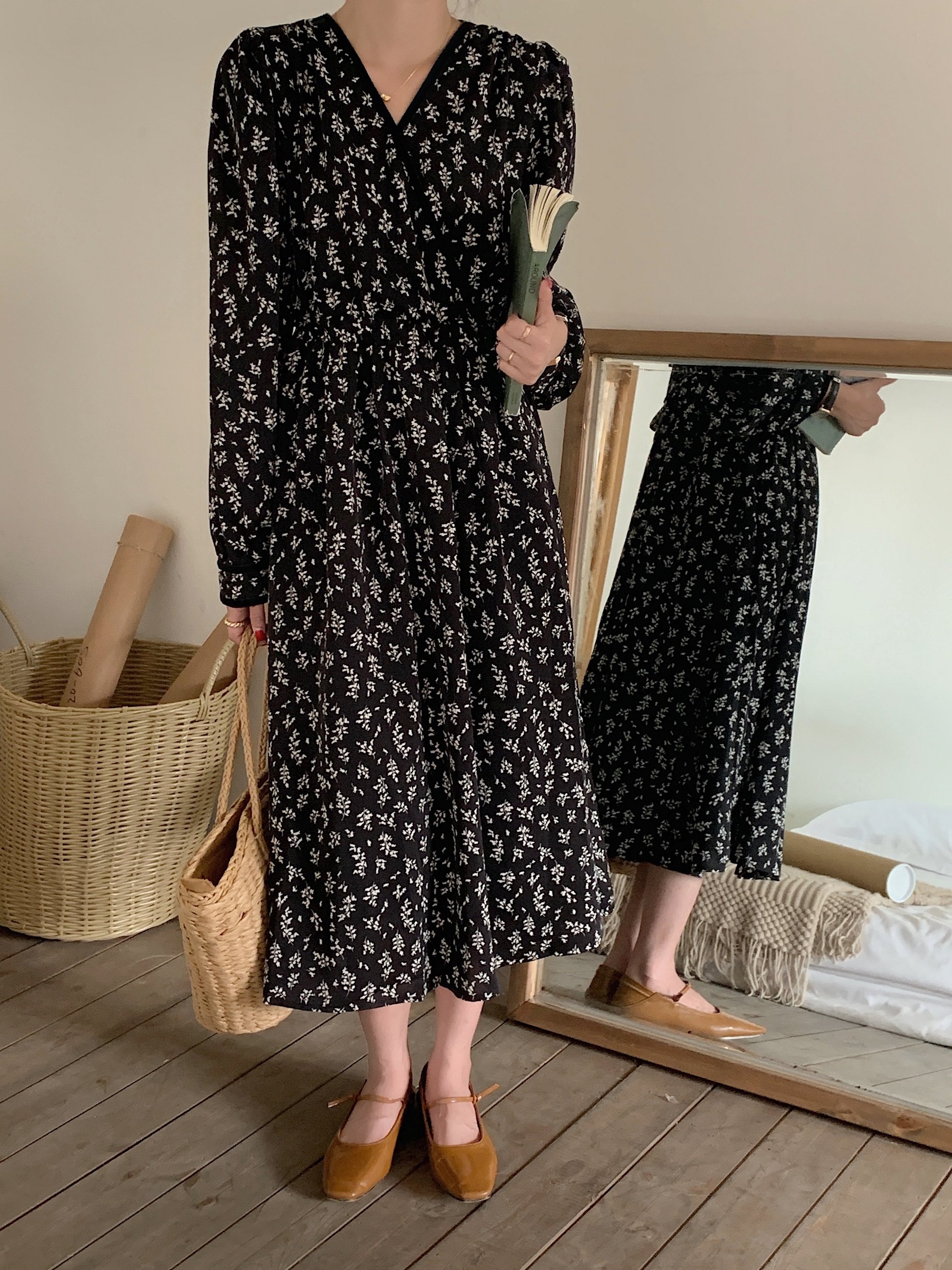 HALO BBING homemade V neckline crumbled with 2022 Korean version of snowspun long sleeve high waist a word dress for thin commute