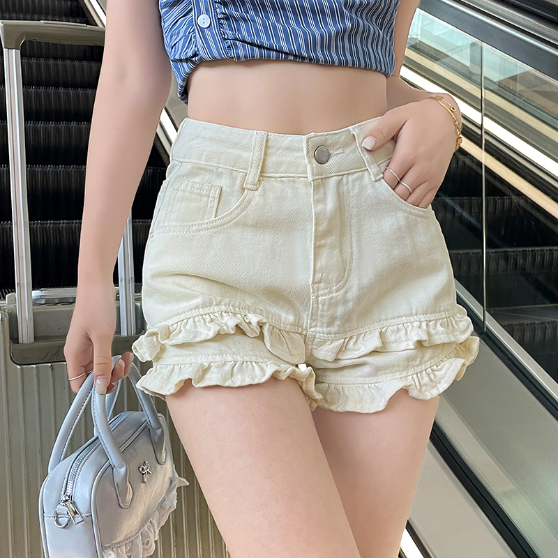 Milky Apricot Color Ruffled Lace Patchwork Denim Shorts for Women, 2025 Summer New Thin A-Line High-Waisted Stretchy Hot Pants
