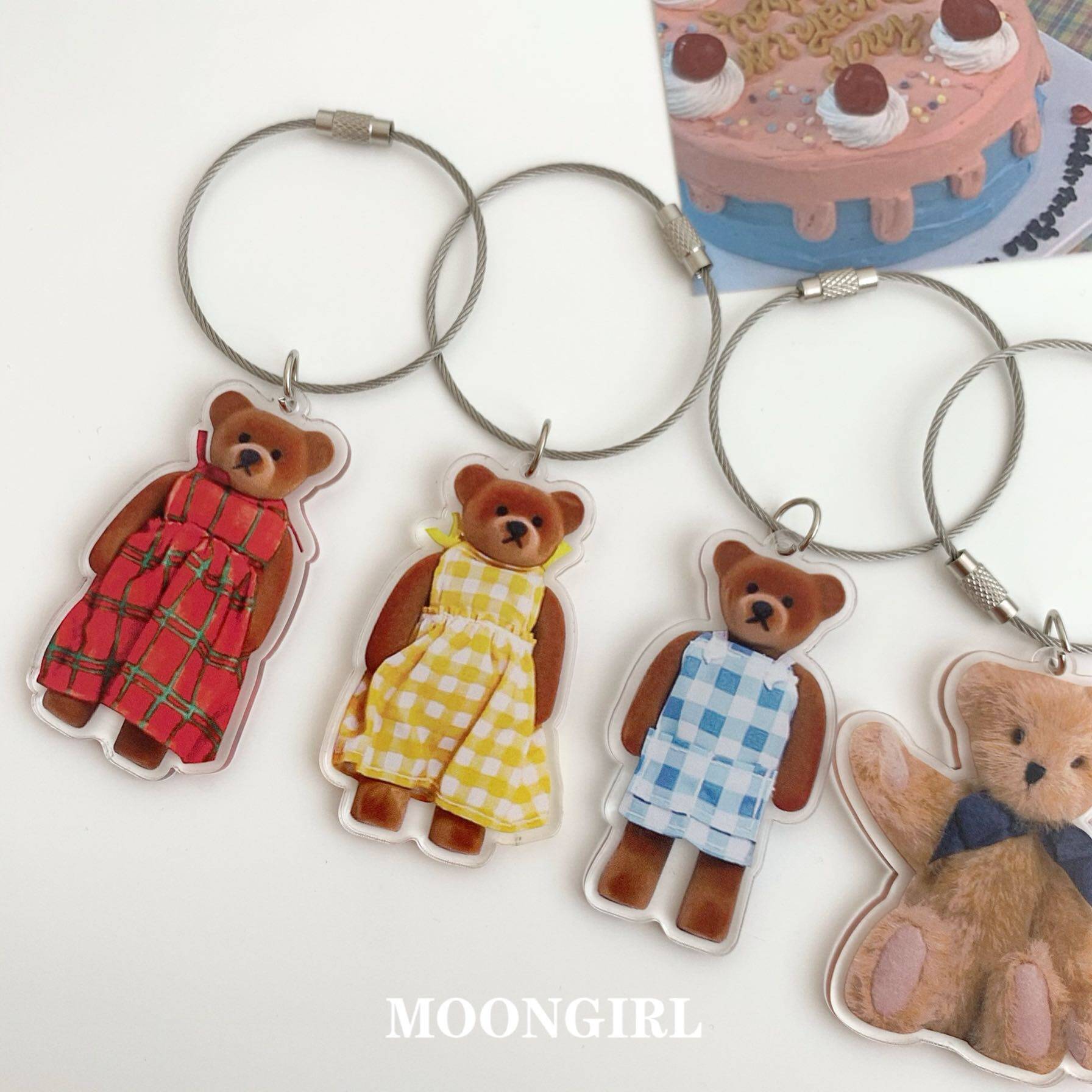 I would rather miss my boyfriend than miss this bear keychain