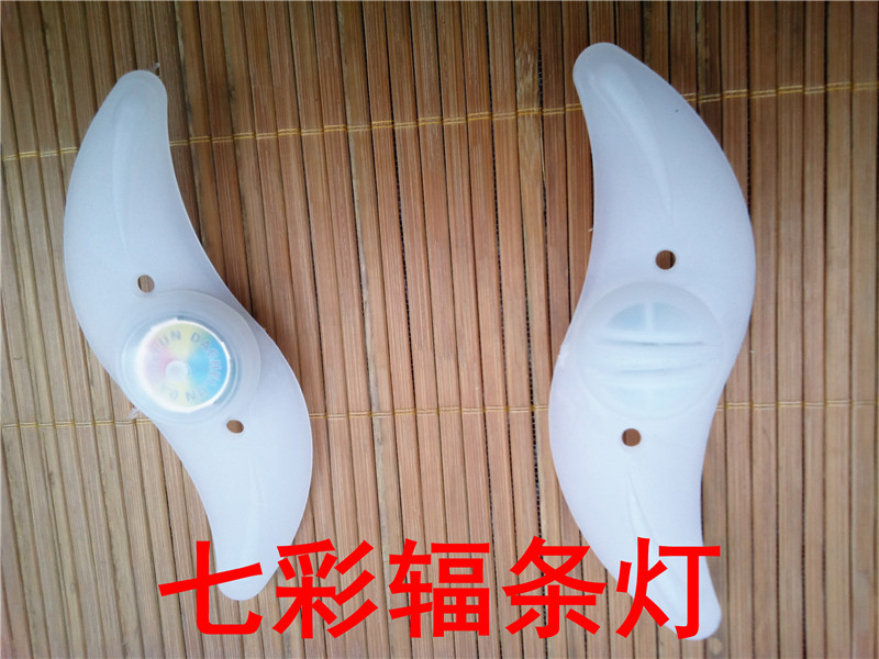 Bicycle spoke light Hot Wheel Willow leaf light mountain bike flash warning light dead fly night riding equipped with frog lights