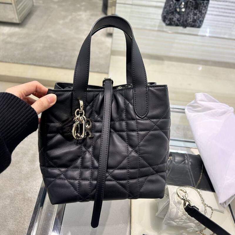 Women's 2026 New Vertical Style Tote Bag, Quilted Handbag, Bucket Bag, Crossbody Bag, Princess Diana Bag