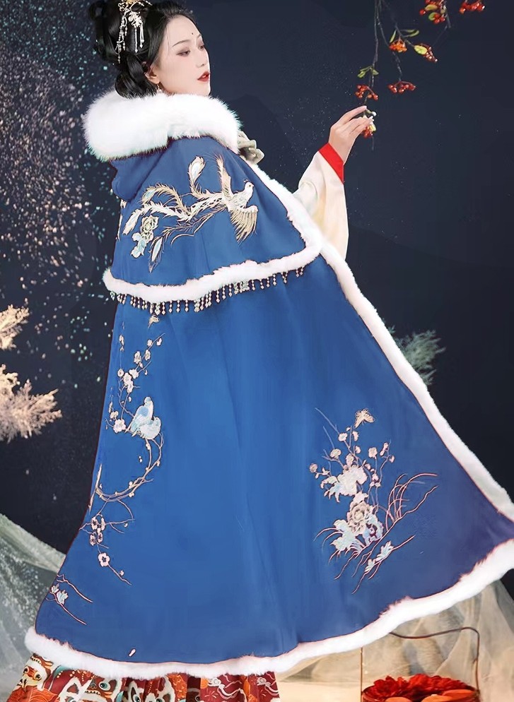新款汉服斗篷女披风:重工刺绣加绒加厚,古风冬款让你穿越时空的美丽!-汉服套装-淘宝好物网
