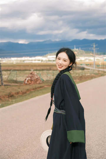 Tibetan Clothing 2024 New Style Tibetan Clothing for Women, Fresh and Elegant Tibetan Style Clothing, Tibetan Robe, Tibet Lhasa Travel Photography Clothing
