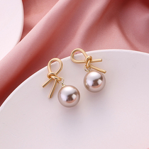 Advanced sense earrings Korean temperament Net red pearl earrings female 2020 New Tide retro harbor wind without ear clip