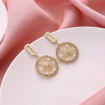 Niche design sense Korean temperament Net red earrings simple cold wind catch dream net personality earrings without ear hole ear clip