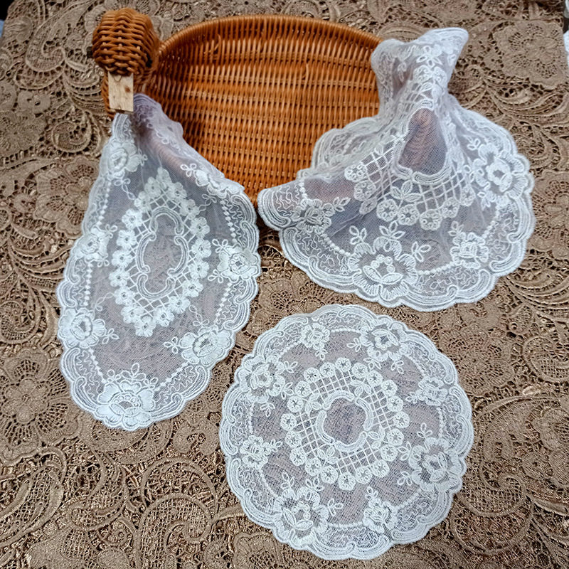 Net Bottom Embroidered Tablecloth, Lace Embroidered Coasters, Soft Cotton Texture, Round Retro Style, Decoration and Photo Props