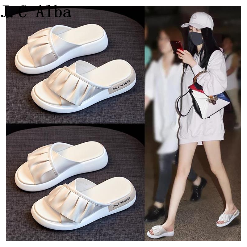 Net red ultra-fire black slippers women wear 2022 new wave shoes women shoes winter thick bottom 100 lap fashion cool tug