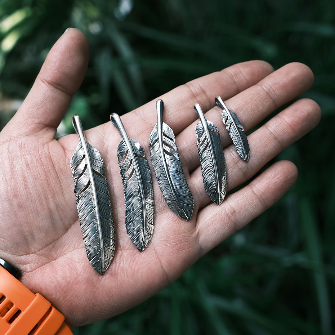 Lucky John Japanese hand beats pure silver in Indian style as old vegan feather pendant 925 silver spot 