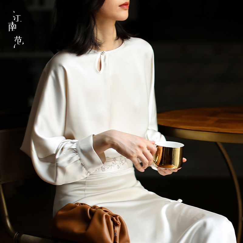  XS spot is a big size+Beige top   + $7.85 