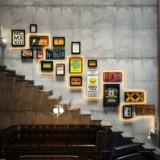 Создание старого ретро -индустрия фото ностальгическая фоторамка на стене.