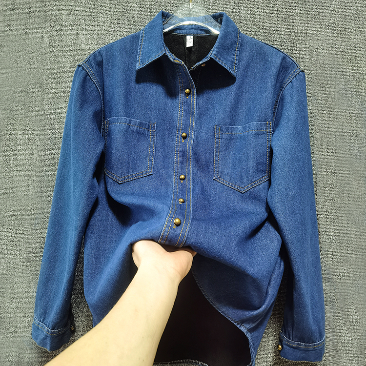 Retro Denim Shirt for Women, Autumn and Winter Style, Long-Sleeved, New Style, Loose and Slimming, Layered with One-Piece Velvet Top for Outer Wear Retro Denim Shirt for Women, Autumn and Winter Style, Long-Sleeved, New Style, Loose and Slimming, Layered with One-Piece Velvet Top for Outer Wear
