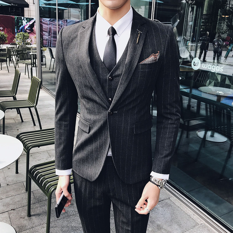 Suit men's suit Three-piece Korean version of the tide stripe casual suit Slim formal dress Best man groom wedding dress