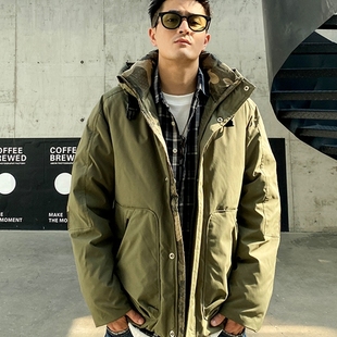 到位 连帽羽绒服工装外套
