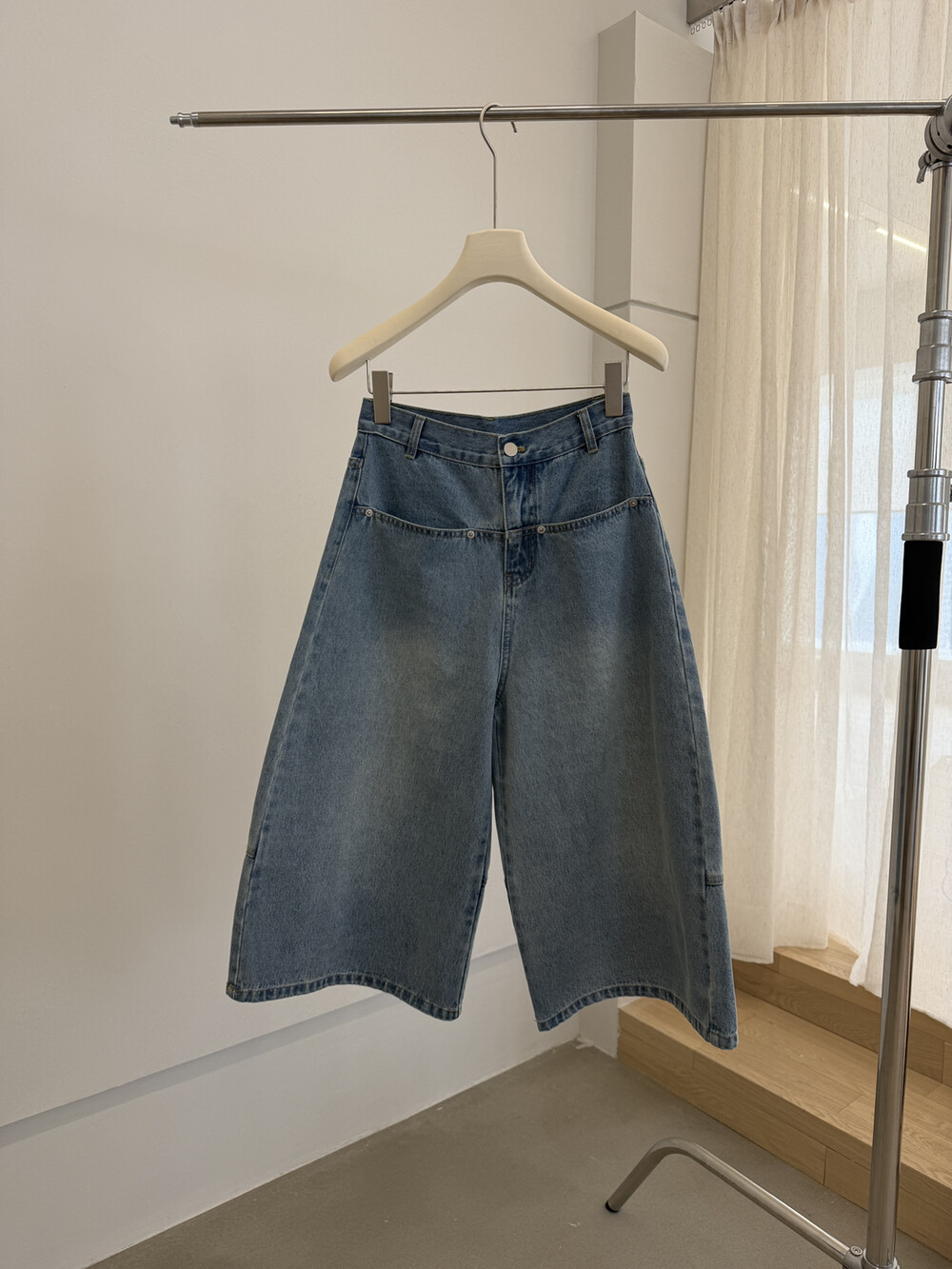 Focuse джинсы укороченные широкие корейский стиль свободные с промывкой голубые 26 весенняя новинка