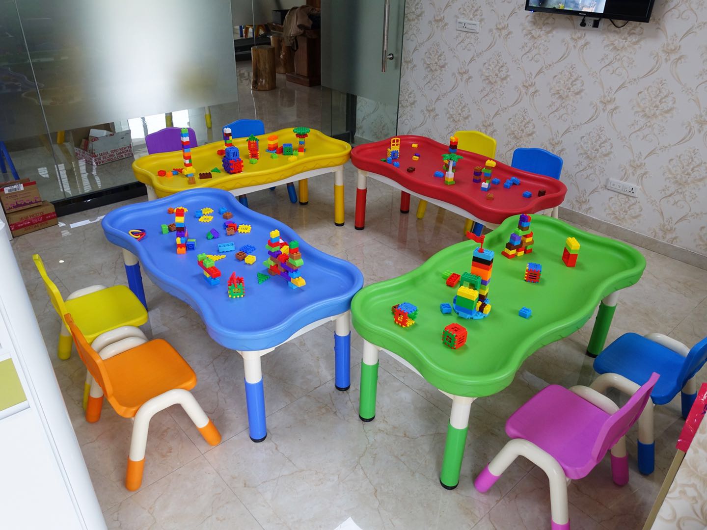 Children's building block table plastic sand water tray play water educational toy table and chair set kindergarten game space sand table