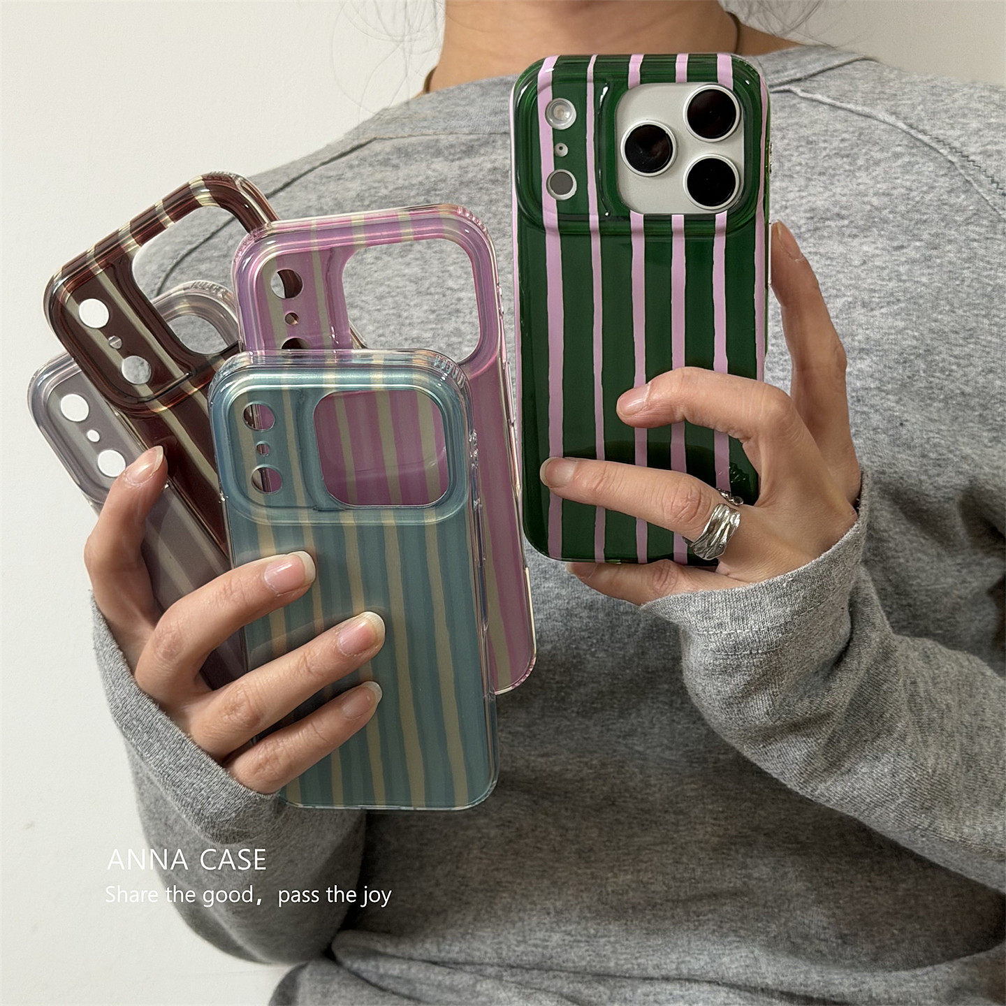 Handyhülle Mit Streifen- Und Farbblockdesign Für Das Iphone_voghion.com