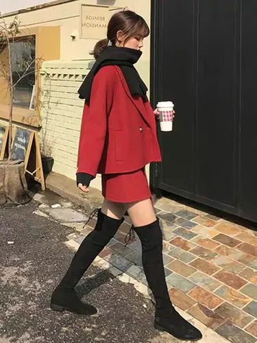 Красный шерстяной комплект, юбка, пуховик, куртка