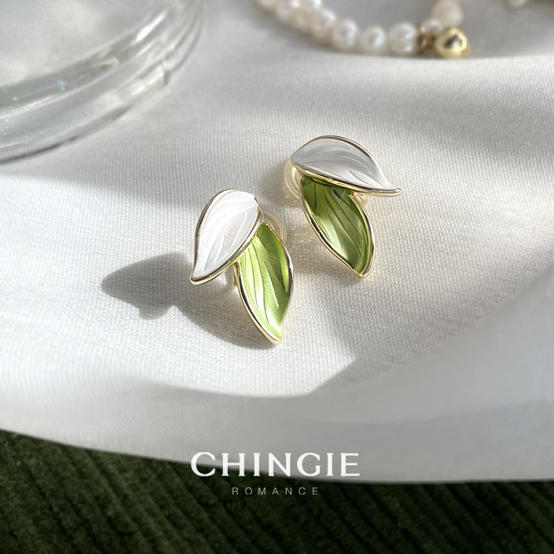 Monet ear clips without ear holes green leaves unique design sense earrings temperament painless mosquito coils spring new