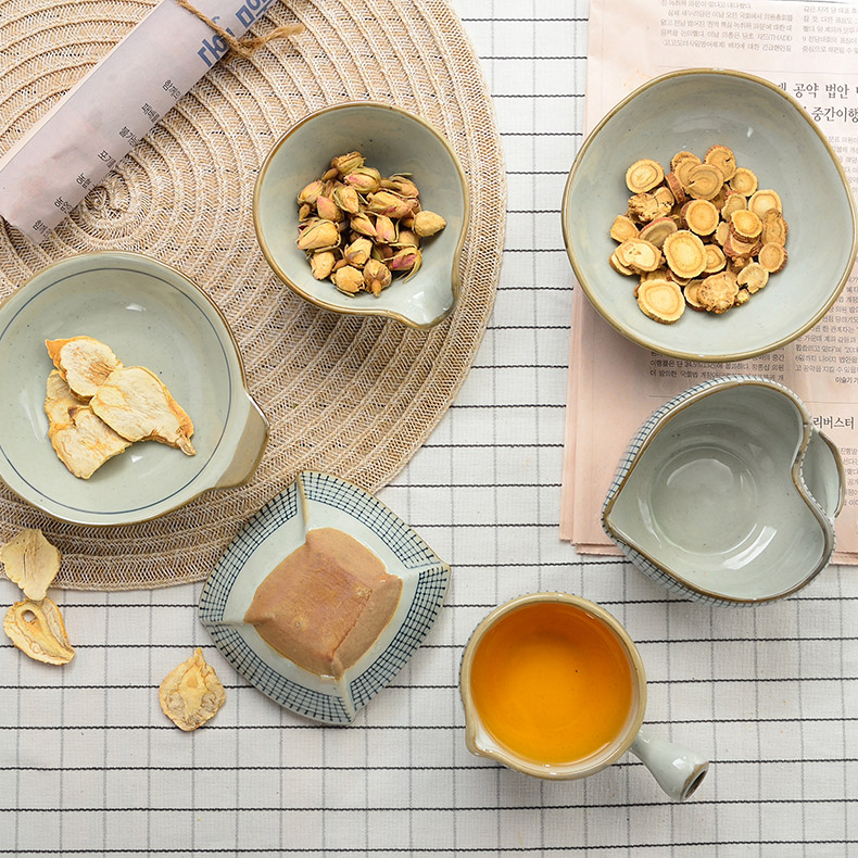 Three ceramic line series Japanese creative heart - shaped bowl ltd. household abnormity tableware move side dish bowl