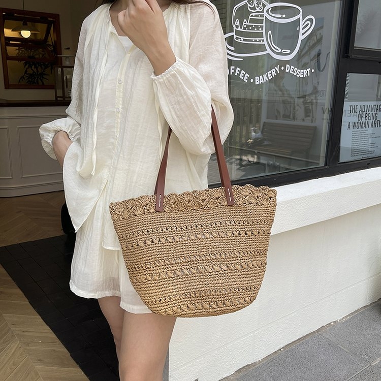 2025 New Raffia Straw Bag High-End French Women's Large Capacity Seaside Vacation Shoulder Handheld Tote Bag