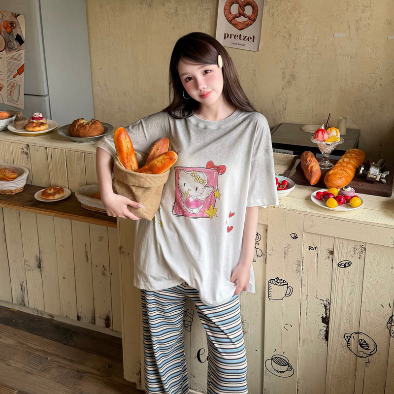 Sofitte 26Ss Pink Kitty Graffiti Spray-Painted Short-Sleeved T-Shirt, Versatile Casual Date Outfit, Unisex