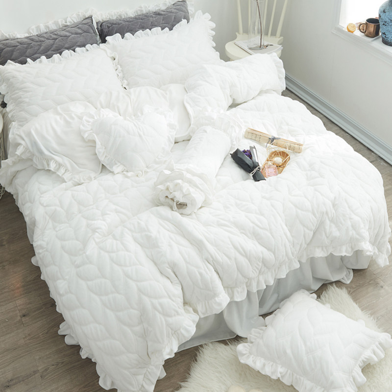 Net red four-piece coral velvet princess wind white quilt plus velvet quilt cover girl heart flannel double-sided velvet winter
