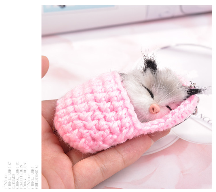 Sleeping Cat Keychain Gules