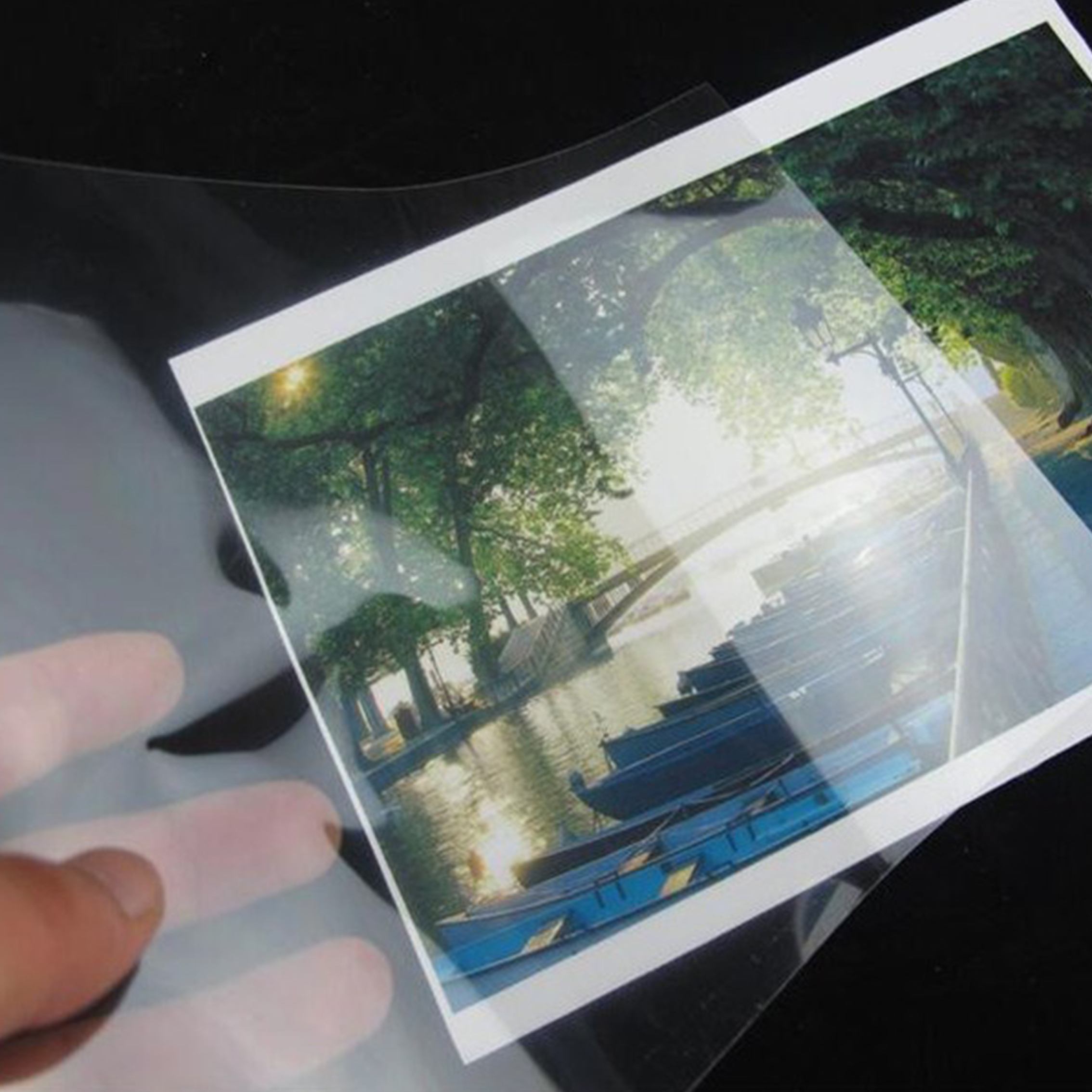 PET ultra-transparent crystal film Wedding photo studio special high-grade high-gloss mirror cold mounting film card card paste consumables A4 * 100 sheets