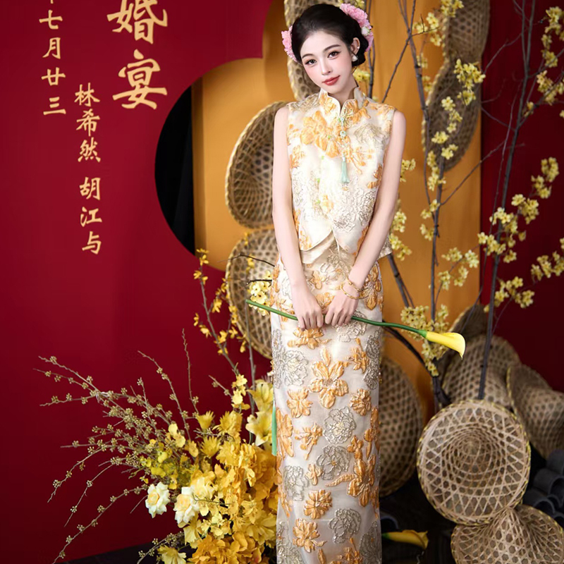New Chinese-Style Morning Dress for Female Brides, Gold Stand-Up Collar, Sleeveless Wedding Toast Dress, High-End Morning Robe Dress Set