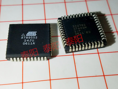 The microcontroller AT89S52-24JU PLCC44 AT89S52 8 bit microcontroller imported original