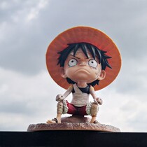 One piece of grievance straw hat boy bandage Luffy cartoon car accessories hand doll car interior decoration supplies