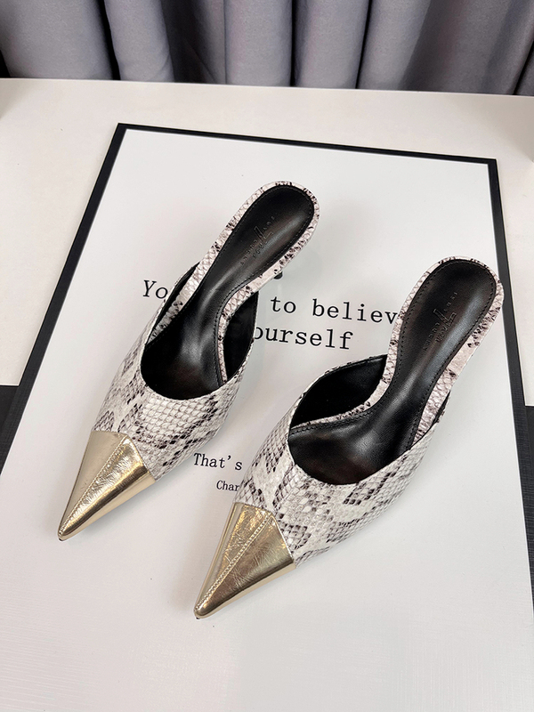 2026 Spring/Summer New Style Elegant Closed-Toe Mules for Women, Outdoor Wear, Stiletto Heels, Shallow High Heels, Color-Block Patent Leather Sandals