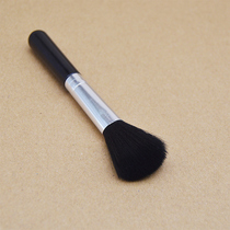 Loose powder brush