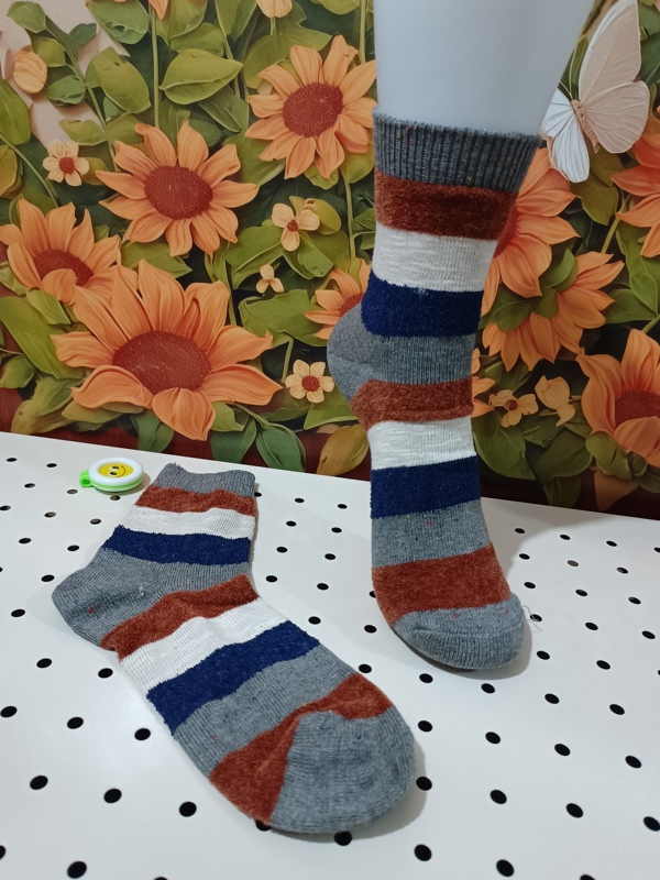 Clearance of Remaining Stock (Slight Imperfections) Cartoon Cute Mid-Calf Socks