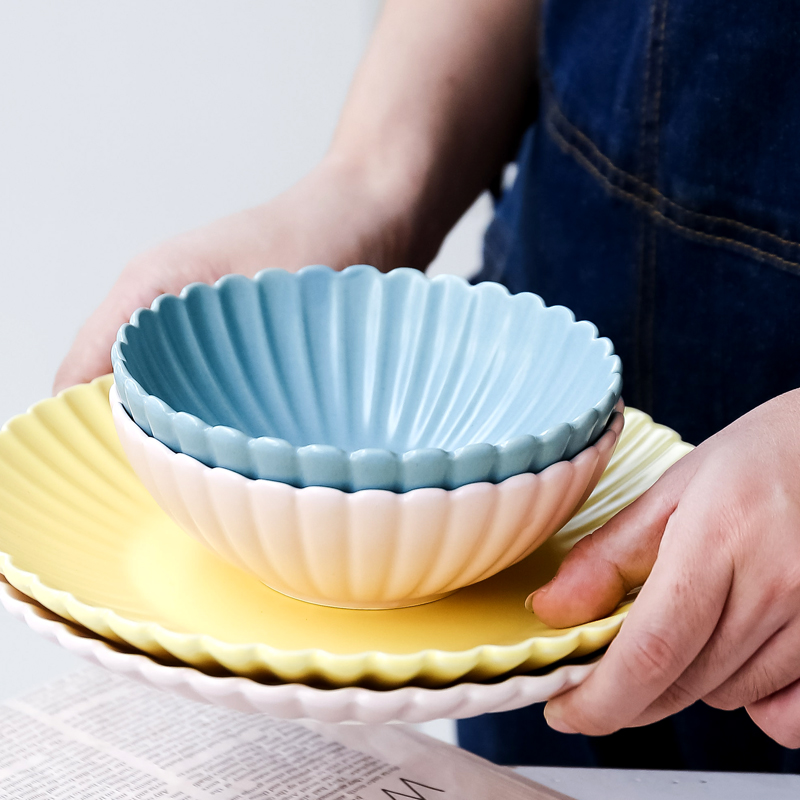 Day Style Little Zou Chrysanthemum Dish Home Dessert Bowl Frosted Chrysanthemum Shaped Rice Bowl Fruit Salad Bowl Breakfast Porridge Bowl