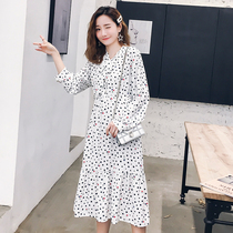 Netizen pregnant women wear autumn autumn winter hot mom fashion and long-term covering belly does not show snow spinning dress