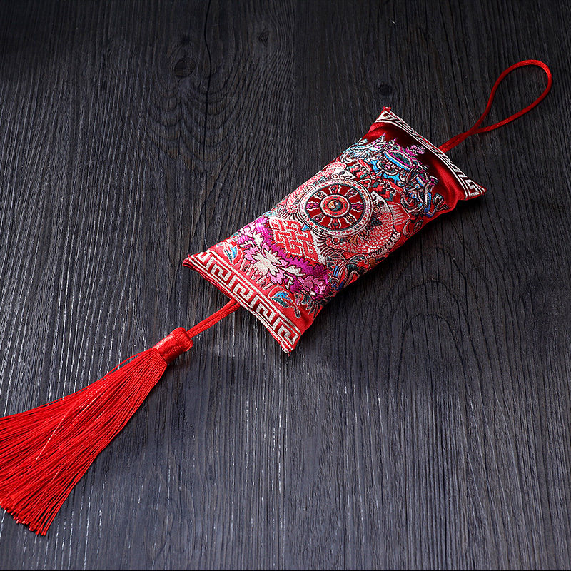 Tibetan Buddhist products Tibetan-style combination Eight auspicious incense powder incense bag car hanging jewelry In addition to odor to ensure safety strip