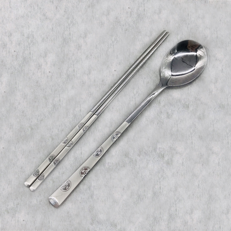 Korean Imported Stainless Steel Tableware Copper Coin Set Korean-Style Flat Chopsticks Solid Spoon Silver Commercial Soup Spoon Korean Imported Stainless Steel Tableware Copper Coin Set Korean-Style Flat Chopsticks Solid Spoon Silver Commercial Soup Spoon