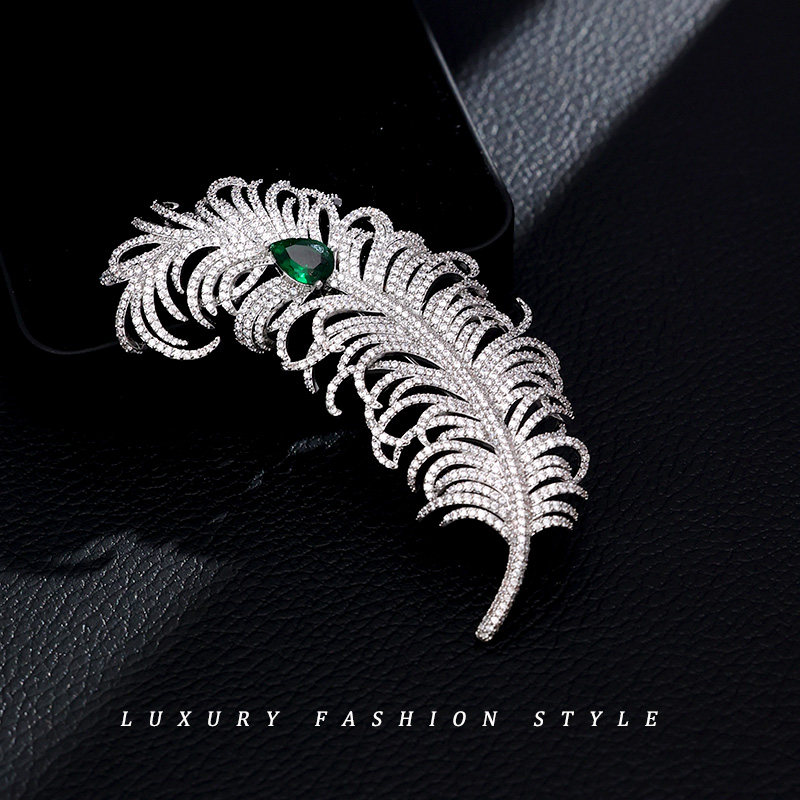 Elegant Mother's Day Gift, High-Quality, High-End Micro-Inlaid Zircon Feather Brooch, Coat and Suit Accessory Brooch