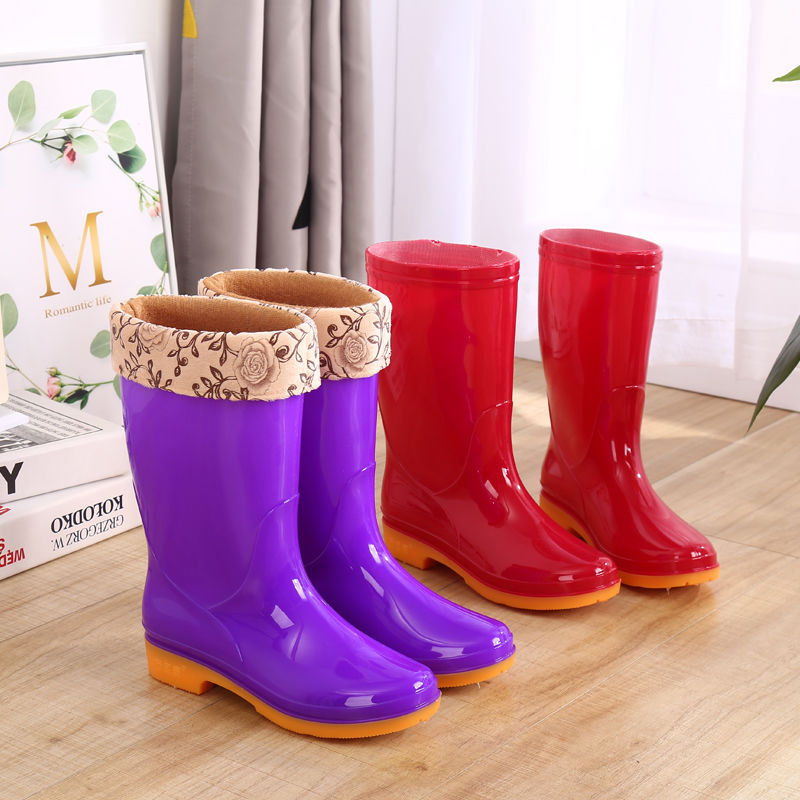 Four Seasons Rain Shoes Woman Midbarrel High Cylinder Non-slip Plus Cotton Warm Labour Car Wash Kitchen Thick Base Adult Glue Shoes