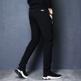 Зимние утепленные штаны, мужские спортивные демисезонные трендовые джинсы с начесом, свободный прямой крой, коллекция 2023