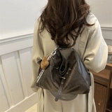 Рюкзак, демисезонная трендовая модная вместительная и большая сумка на одно плечо