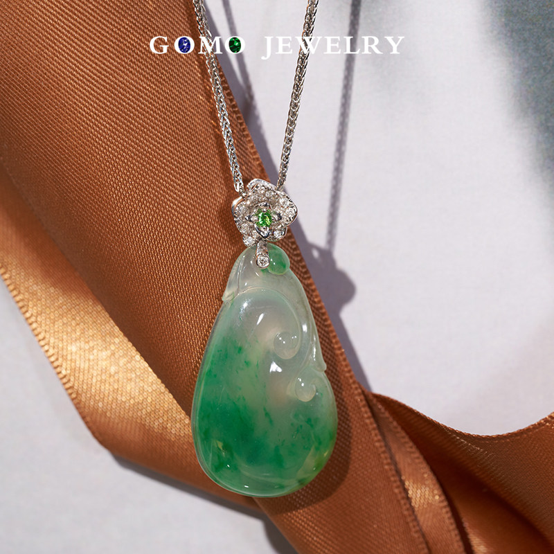 Fruit Lmao Solitary spot ice seed Gel Up to Float Yang Green Emerald A Goods Ruyi Pendant 18K Gold Diamond Inlays