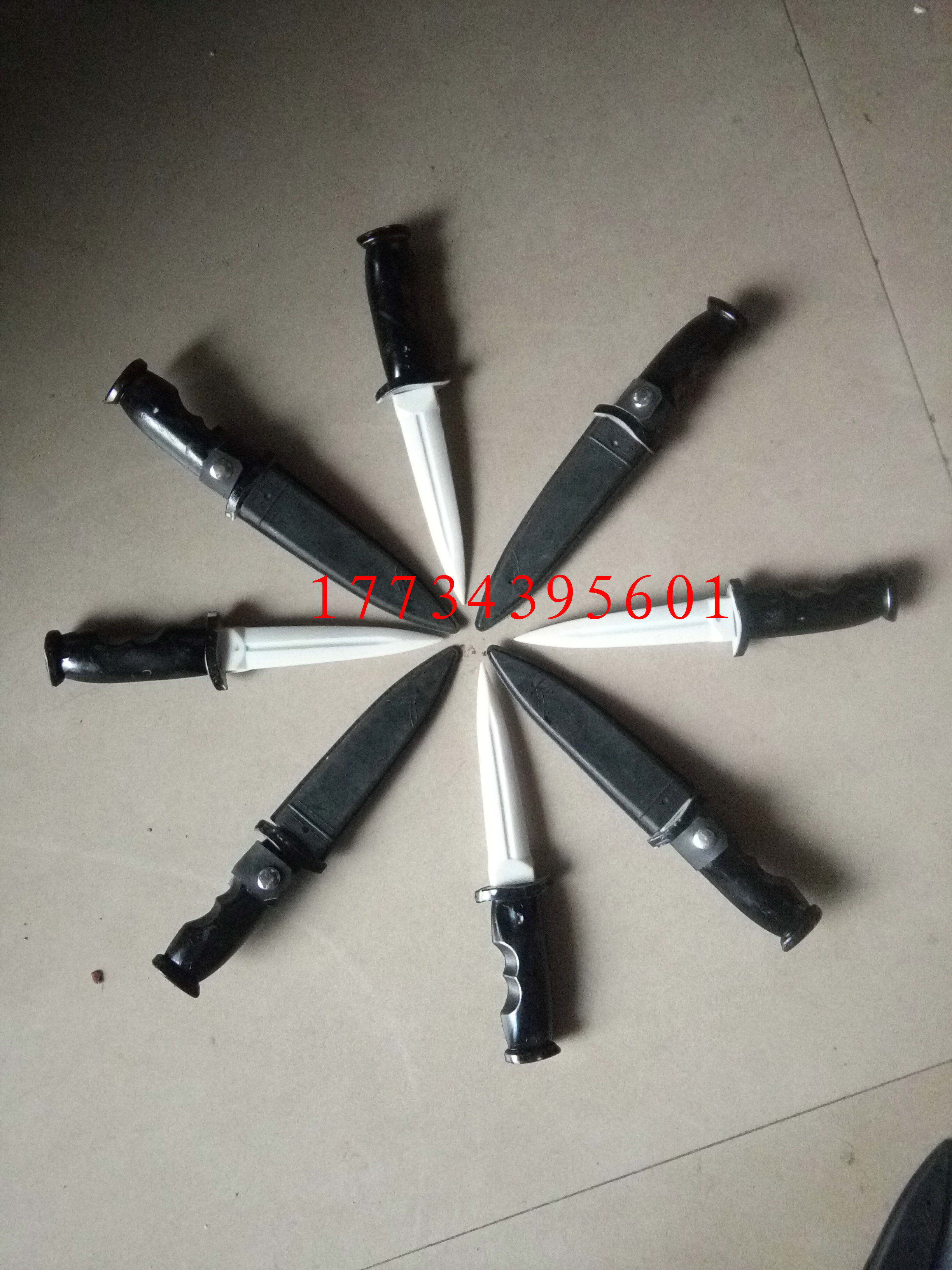 Factory direct sales rubber kitchen knife rubber dagger rubber axe training model stage performance props souvenirs