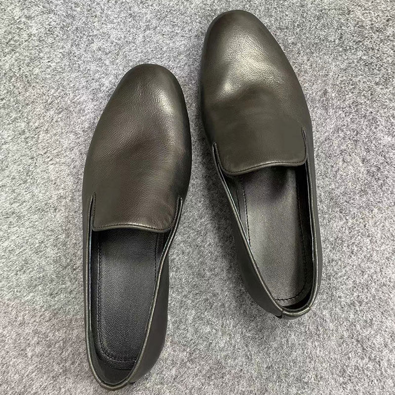 High-end tire cowhide loafers men's sets of feet British style small leather shoes men's leather slip-on shoes soft bottom soft surface
