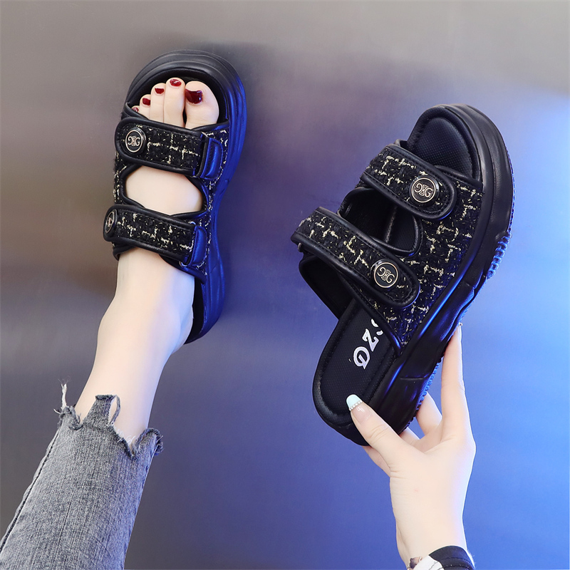 Women's Summer Slippers for Outdoor Wear 2026 New Style Flat Non-Slip Lightweight Soft-Soled Sandals Thick-Soled Slip-On Slippers Large Size 41