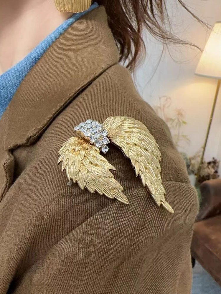 New vintage vintage vintage wings water drill in Europe and America Elegant Suit Great Clothes Brooch With Small Crowdage Design Sensation Boobao-Taobao