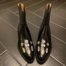 Pointed toe Chelsea boots womens 2021 new niche design skinny boots thick heel rivets rear zipper short boots women